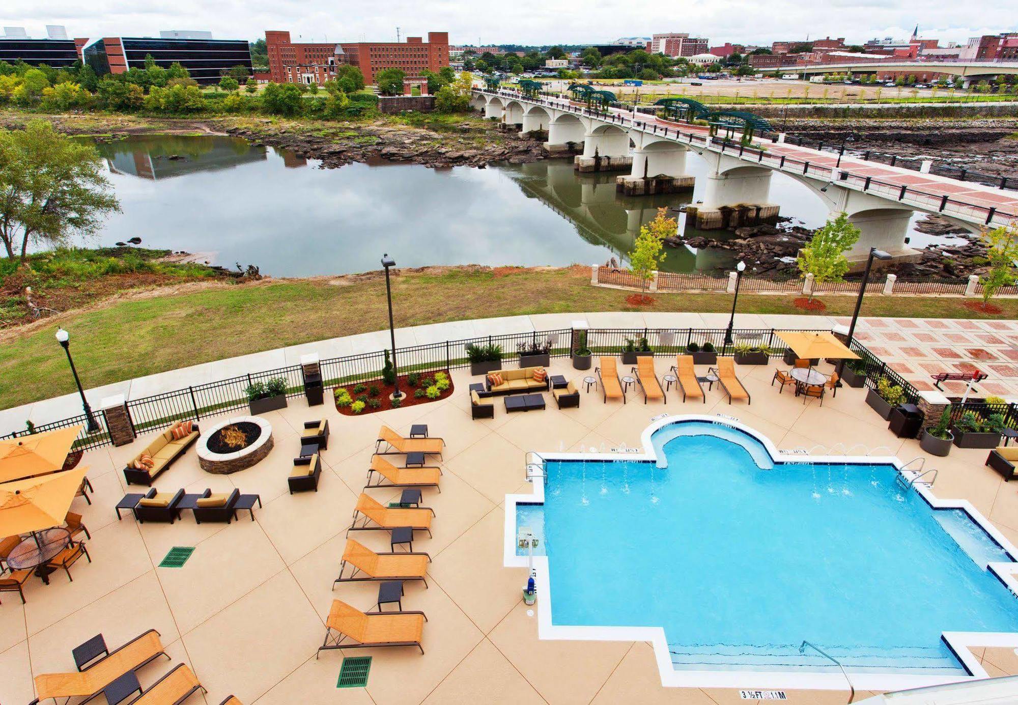 Courtyard By Marriott Columbus Phenix City Eksteriør billede